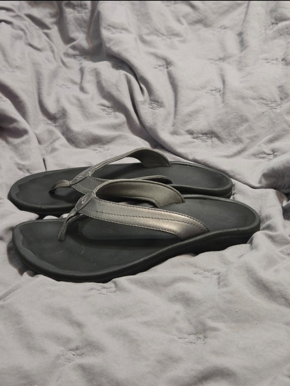 Olukai Ohana Women's Water Friendly Beach Sandals sz 9 Pewter/Black Outdoors